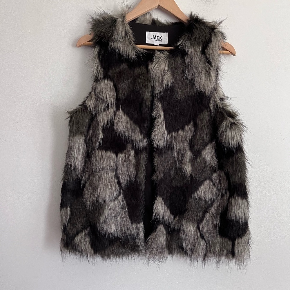 Jack By BB Dakota Vest Size Medium Gray Black Faux Fur Sleeveless Open Front